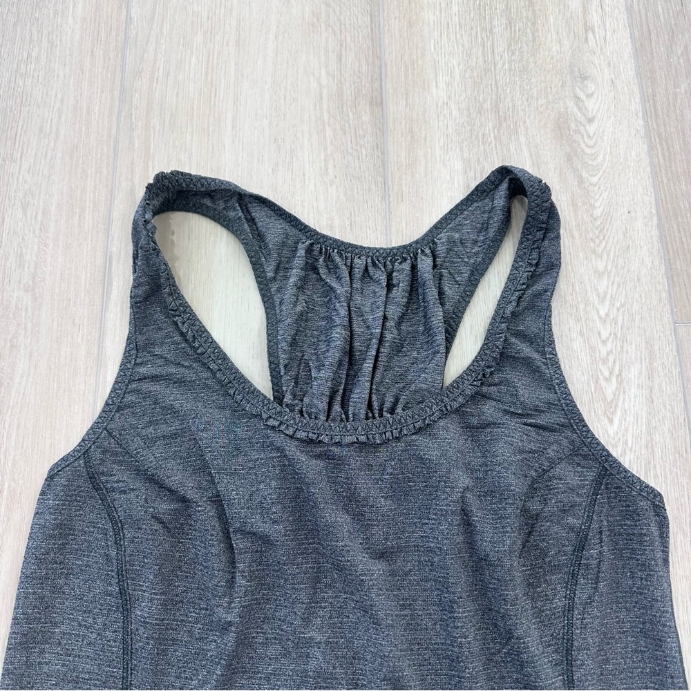 Lululemon run silver bullet tech ruffle racerback tank grey black size 6 - Picture 3 of 7
